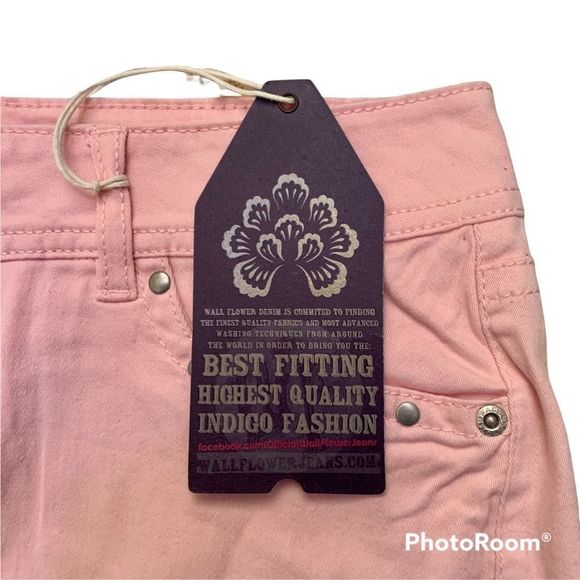 Pink Wallflower Shorts - Picture 5 of 5